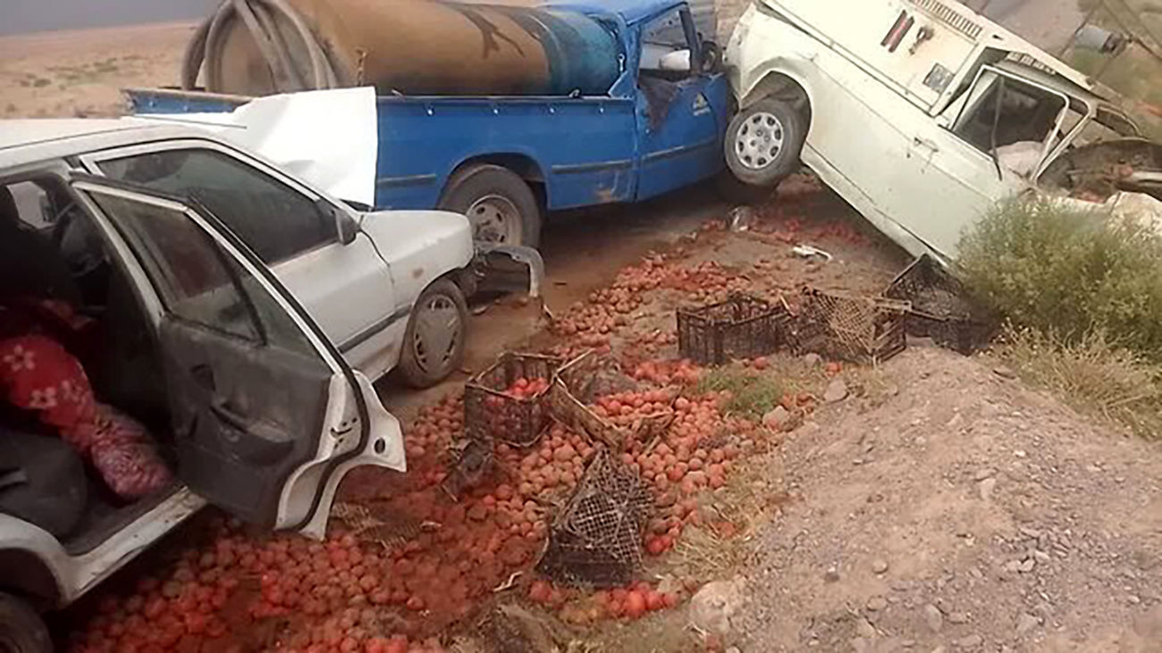تصادف وحشتناک زنجیره ای در جاده قوچان / پنج ماشین در هم پیچیدند