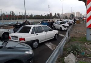 فیلم دوربین‌های مداربسته از تصادف مرگبار تریلی با 4 خودروی در بزرگراه اراک