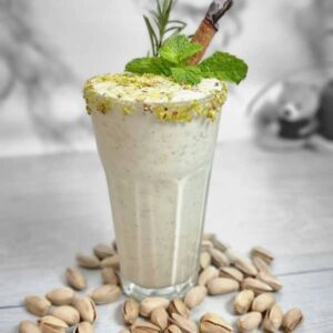 طرز تهیه شیر پسته، خوشمزه و ساده به روش بیرونی!