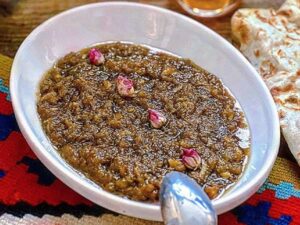 طرز تهیه دوشاب یومورتا به روش کافه ای؛ صبحانه بسیار مقوی و خوشمزه آذربایجانی