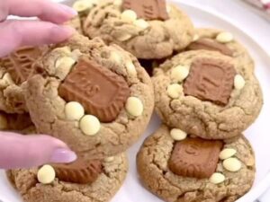 طرز تهیه کوکی لوتوس؛ دستوری ساده برای شیرینی‌های خانگی