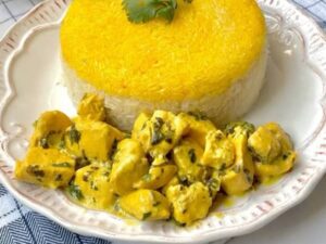 طرز تهیه مرغ گشنیزی، غذایی کامل با طعمی بی‌نظیر و نوین