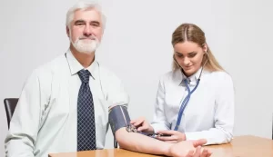 فشار خون چیست و چطور آن را تشخیص دهیم؟